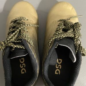 Kids Soccer Cleats and Shinguard Set